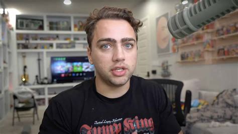 is mizkif dating|Mizkif reveals Twitch return date following breakup with Maya